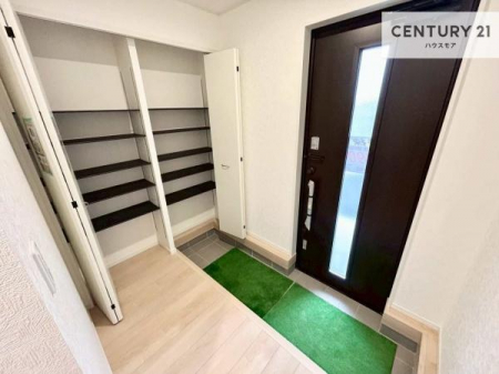 ���ց@�V���[�Y�{�b�N�X�t���Ȃ̂ŁA���ւ��Еt�����|�������₷���ł��I
�X�b�L���������ւŌ˂��J�����u�ԁA�������̂���S�n������Ԃ��o�}���Ă���܂��B