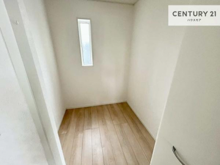 ���[�@�E�H�[�N�C���N���[�[�b�g�t���ł��B��������̂��m���Ȃǂ����[���Ă��������ł��ˁI���ɂ���@�������ȂǋG�ߕ��̑傫�ȉƓd�����[�ł��܂��I