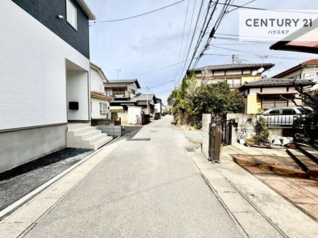 ���̑����n�@�O�ʓ��H4���I�z����ǍD�ȗ��n�ł��B
�Ԍɓ��ꂪ���ȕ������S�ł��ˁB