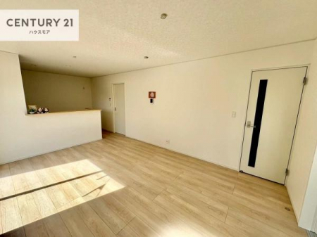 ���r���O�@�S�n�ǂ����r���O�͉Ƒ������R�ƏW�܂�܂��B�Ƒ��c�R�̎��Ԃ����������ł��B���Ƒ��ƁA����w�[���������Ԃ��߂��������ł��ˁB