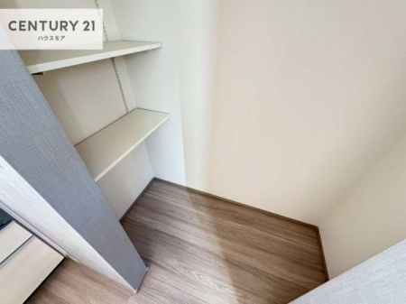 ���[�@�p���g���[�t���I���Ă�������A�H�ނ̃X�g�b�N���X�b�L�����ڂ��邱�Ƃ��ł��܂��I
���񌻒n�ł��m���߂��������B