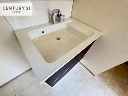 ���ʑ�E���ʏ��@�[�����ʑ�{�E���́A�������˂ɂ����̂ł�����ꂪ�y�X�I���������ۂĂ܂��I
�L���C�Ȑ��ʏ��Ŏ��������̃��`�x�[�V�������オ��܂��ˁI