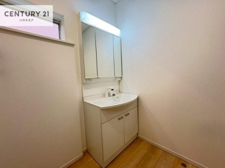 ���ʑ�E���ʏ��@�O�ʋ��d�l�̐��ʏ��́A�g�����Ȃ݂����₷������I���͎��[�ɂȂ��Ă��܂��B�h���C���[�₨���ϓ����Еt������̂Ő��ʑ������X�b�L���ƌ����邱�Ƃ��o���܂��I