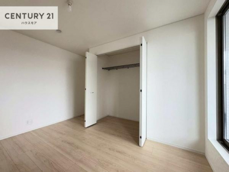 �m���@���[�X�y�[�X�����Ă��܂��I�������X�b�L�����ڂ��鎖���ł��܂��ˁB
�Ƌ��I�΂Ȃ��V���v���ȃf�U�C���ׁ̈A�Ƌ��I�΂����C�ɓ���̋�ԍ�肪�ł������ł��ˁB