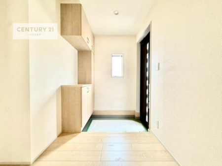 ���ց@�V���[�Y�{�b�N�X�t���Ȃ̂ŁA���ւ��Еt�����|�������₷���ł��I
�X�b�L���������ւŌ˂��J�����u�ԁA�������̂���S�n������Ԃ��o�}���Ă���܂��B