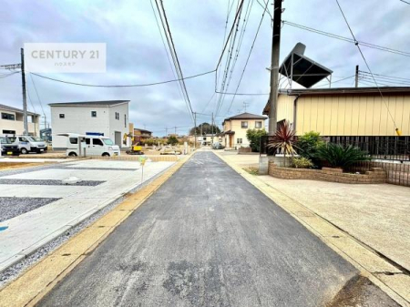 ���̑����n�@�O�ʓ��H��4���I�z����ǍD�ȗ��n�ł��B
�Ԍɓ��ꂪ���ȕ������S�ł��ˁB