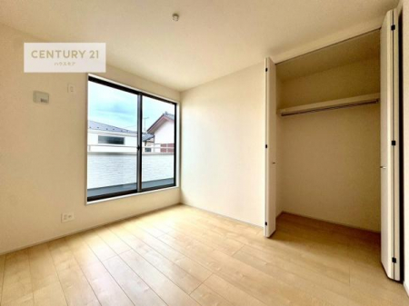 �q�������@���[�X�y�[�X����������m�ۂ���Ă��邽�߁A���������w�p�i���T�b�ƕЕt���A���ł��X�b�L���B
�Y��ȋ�Ԃ��ۂĂ܂��I