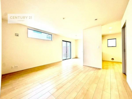 ���r���O�@�傫�ȑ����炽���Ղ�̗z���������閾�邢���r���O�B�J�����̂��郊�r���O�ŉƑ��c���̂��났�̎��Ԃ��߂����܂��I�����̂����w�\�ł��I���񌻒n�ŗz������Ȃǂ��̊����������܂��I