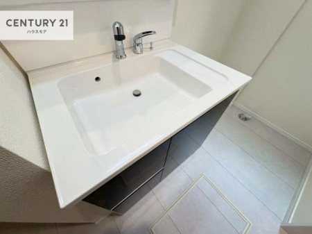 ���ʑ�E���ʏ��@�[�����ʑ�{�E���́A�������˂ɂ����̂ł�����ꂪ�y�X�I���������ۂĂ܂��I
�L���C�Ȑ��ʏ��Ŏ��������̃��`�x�[�V�������オ��܂��ˁI