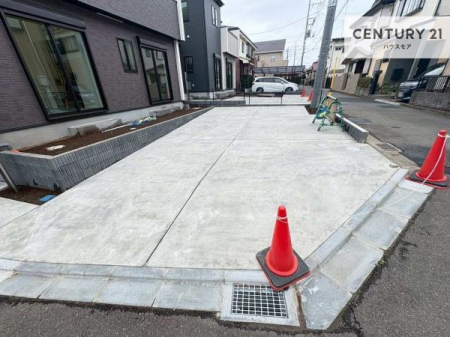 ���ԏ�@���ԃX�y�[�X��2�䕪����܂��I�Z�J���h�J�[�͂������A�o�C�N�⎩�]�ԂȂǂ��u���ꏊ�ɍ���܂���B