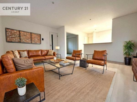 ���r���O�@�Ƌ��CG�p�[�X�ł��B��؂ȉƑ����W�܂邩�炱��LDK�ɂ͂�����肽���B
�q�����������C�ɏ΂��Ȃ��瑖�����Ă���p�����������u�L���Ƃɂ��ėǂ������v�Ǝv���u�Ԃł��B