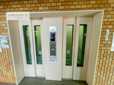 ���̑����p���@�G���x�[�^�[�����I
���������ɔ�ꂽ���◼��ɂ��ו��ł��炭�炭�A��ł������ł��ˁB