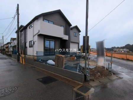 ���ԏ�@���ԃX�y�[�X��2�䕪����܂��I�Z�J���h�J�[�͂������A�o�C�N�⎩�]�ԂȂǂ��u���ꏊ�ɍ���܂���B�y���n�̔���J�Ò��z