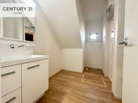 ���ʑ�E���ʏ��@�g�Ȃ�𐮂�����ʏ��́A���������厖�ł��I������̐������̂��镵�͋C�����o�I�C�����悭���g�����������܂��B�L�X�����X�y�[�X���������ł��ˁI
