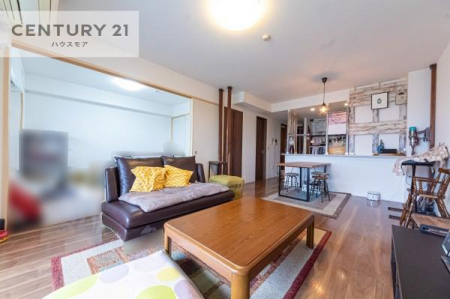 ���r���O�@�D�����z���܂肪���r���O����ł���ċ��S�n�̗ǂ���Ԃ����o���Ă���܂��I
���R�ƉƑ����W����b��������S�n�悢��ԁI