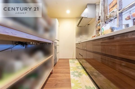 �L�b�`���@��Ƃ肠�钲���X�y�[�X�ō�Ƃ����₷�����K�ȃL�b�`���ł��I
���q�l�ƈꏏ�ɂ��َq������y���߂�L�X�X�y�[�X�ł��B�y�����������ԂɂȂ肻���ł��ˁI