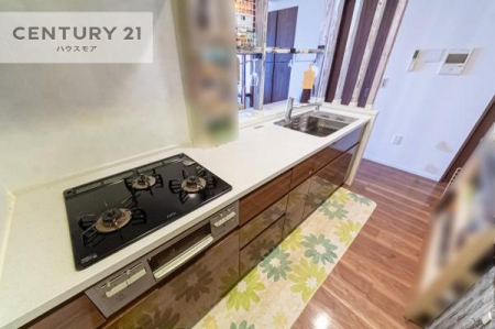 �L�b�`���@��l�C�̑Ζʎ��V�X�e���L�b�`�����̗p���Ă��܂��I���Ƒ��̃R�~���j�P�[�V���������R�Ƒ�����݌v�ł��B
���q�l�ɂ��ڂ��͂��̂Ŋ������ł��ˁB���[�͂�����܂��I