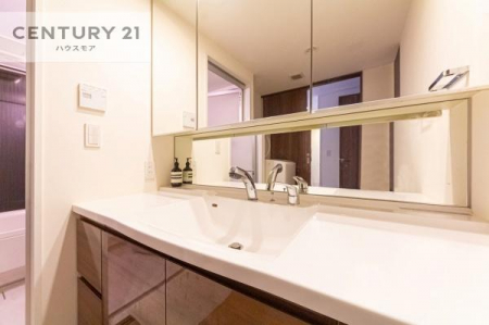 ���ʑ�E���ʏ��@�O�ʋ��d�l�̐��ʏ��́A�g�����Ȃ݂����₷������I���͎��[�ɂȂ��Ă��܂��B�h���C���[�₨���ϓ����Еt������̂Ő��ʑ������X�b�L���ƌ����邱�Ƃ��o���܂��I