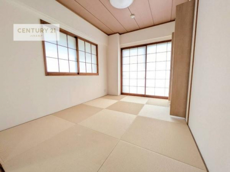 �a���@�^�^�~�̍��肪���炬��^����A�����b�N�X��ԁB�����傫���J�����̂���a���ƂȂ��Ă���܂��B���{�l�̐S������u�a�v�̋�ԁB