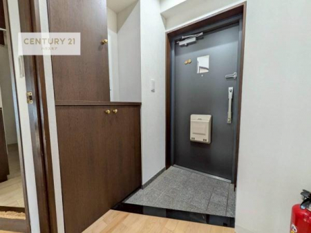 ���ց@�V���[�Y�{�b�N�X�t���Ȃ̂ŁA���ւ��Еt�����|�������₷���ł��I
�X�b�L���������ւŌ˂��J�����u�ԁA�������̂���S�n������Ԃ��o�}���Ă���܂��B