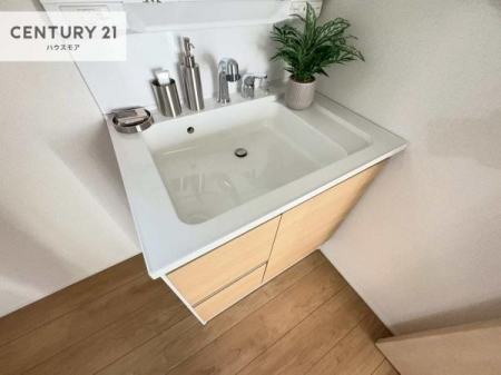 ���ʑ�E���ʏ��@�[�����ʑ�{�E���́A�������˂ɂ����̂ł�����ꂪ�y�X�I���������ۂĂ܂��I
�L���C�Ȑ��ʏ��Ŏ��������̃��`�x�[�V�������オ��܂��ˁI