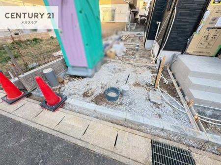 ���ԏ�@���ԃX�y�[�X��2�䕪����܂��I�Z�J���h�J�[�͂������A�o�C�N�⎩�]�ԂȂǂ��u���ꏊ�ɍ���܂���B