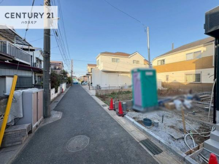 ���̑����n�@�O�ʓ��H��4���I�z����ǍD�ȗ��n�ł��B
�Ԍɓ��ꂪ���ȕ������S�ł��ˁB