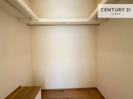 ���[�@�E�H�[�N�C���N���[�[�b�g�t���ł��B��������̂��m���Ȃǂ����[���Ă��������ł��ˁI���ɂ���@�������ȂǋG�ߕ��̑傫�ȉƓd�����[�ł��܂��I