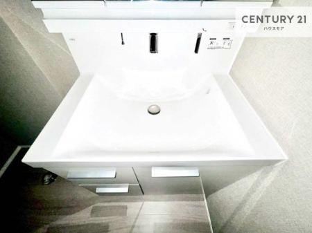 ���ʑ�E���ʏ��@�[�����ʑ�{�E���́A�������˂ɂ����̂ł�����ꂪ�y�X�I���������ۂĂ܂��I
�L���C�Ȑ��ʏ��Ŏ��������̃��`�x�[�V�������オ��܂��ˁI