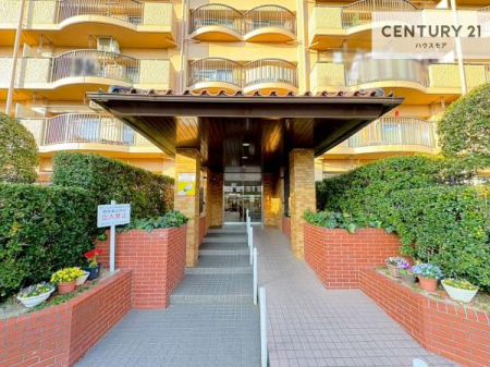 �G���g�����X�@�z������̗ǂ��G���g�����X�́A���Ƒ��₨�q�l���������}���Ă���܂��B
�����̕�炵�ɐS�n�悳�������炵�Ă�����Ԃł��B