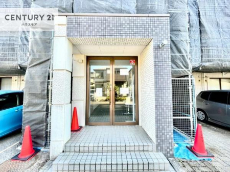 �G���g�����X�@�z������̗ǂ��G���g�����X�́A���Ƒ��₨�q�l���������}���Ă���܂��B
�����̕�炵�ɐS�n�悳�������炵�Ă�����Ԃł��B