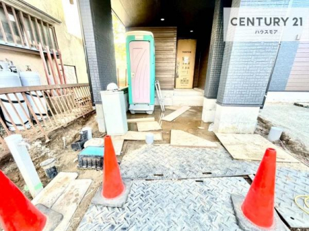 ���ԏ�@�r���g�C���K���[�W�̒��ԏ�́A�J�╗����Ԃ�����Ă����̂ő�؂ɊǗ����ł���̂ň��S�I
