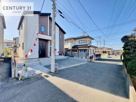 ���̑����n�@�O�ʓ��H��5���I�z����ǍD�ȗ��n�ł��B
�Ԍɓ��ꂪ���ȕ������S�ł��ˁB