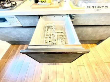 �L�b�`���@�H��@�t���̃L�b�`���ł��I�Z���������r��h�~�Ƃ��đ�ϊ��􂷂�֗��Ȏd�l�ł��I�r���g�C���Ȃ̂ŃL�b�`���̏ꏊ����炸�����X�y�[�X���L���g�����Ƃ��o���܂��I