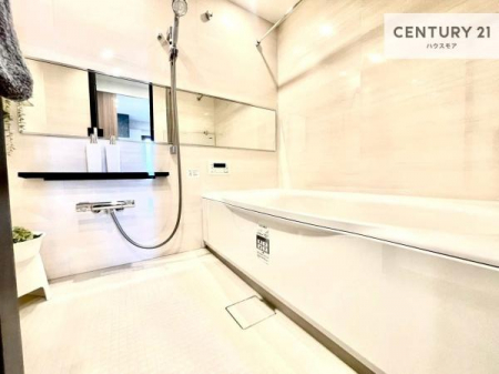 �����@������Ƃ����������̂���o�X���[���I���K�ȃo�X�^�C��������܂��I
1���̔�����������Ɩ����Ă����f�G�ȃ����N�[�[�V������ԂɂȂ肻���ł��ˁB