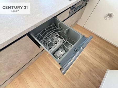 �L�b�`���@�H��@�t���̃L�b�`���ł��I�Z���������r��h�~�Ƃ��đ�ϊ��􂷂�֗��Ȏd�l�ł��I�r���g�C���Ȃ̂ŃL�b�`���̏ꏊ����炸�����X�y�[�X���L���g�����Ƃ��o���܂��I