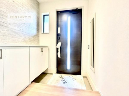 ���ց@�V���[�Y�{�b�N�X�t���Ȃ̂ŁA���ւ��Еt�����|�������₷���ł��I
�X�b�L���������ւŌ˂��J�����u�ԁA�������̂���S�n������Ԃ��o�}���Ă���܂��B