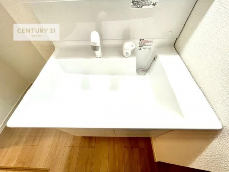 ���ʑ�E���ʏ��@�[�����ʑ�{�E���́A�������˂ɂ����̂ł�����ꂪ�y�X�I���������ۂĂ܂��I
�L���C�Ȑ��ʏ��Ŏ��������̃��`�x�[�V�������オ��܂��ˁI