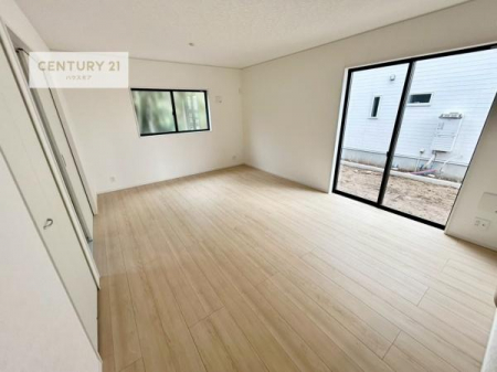 ���r���O�@�傫�ȑ����炽���Ղ�̗z���������閾�邢���r���O�B�J�����̂��郊�r���O�ŉƑ��c���̂��났�̎��Ԃ��߂����܂��I�����w�\�ł��I���񌻒n�ŗz������Ȃǂ��̊����������܂��I