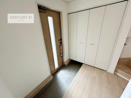 ���ց@�V���[�Y�{�b�N�X�t���B���ւ��Еt�����|�������₷���ł��I
�X�b�L���������ւŌ˂��J�����u�ԁA�������̂���S�n������Ԃ��o�}���Ă���܂��B