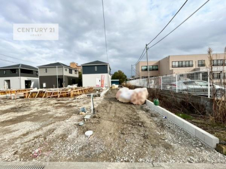 ���ԏ�@���ԃX�y�[�X��2�䕪����܂��I�Z�J���h�J�[�͂������A�o�C�N�⎩�]�ԂȂǂ��u���ꏊ�ɍ���܂���B