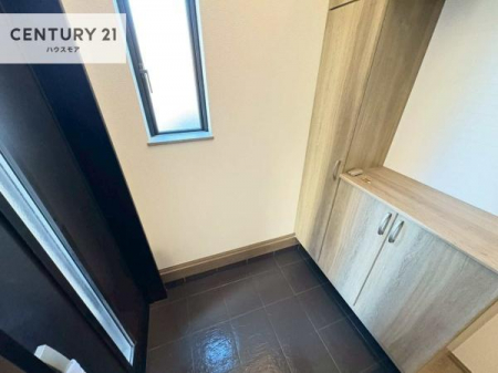 ���ց@�V���[�Y�{�b�N�X�t���Ȃ̂ŁA���ւ��Еt�����|�������₷���ł��I
�X�b�L���������ւŌ˂��J�����u�ԁA�������̂���S�n������Ԃ��o�}���Ă���܂��B