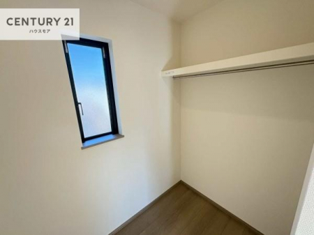 ���[�@�E�H�[�N�C���N���[�[�b�g�t���ł��B��������̂��m���Ȃǂ����[���Ă��������ł��ˁI���ɂ���@�������ȂǋG�ߕ��̑傫�ȉƓd�����[�ł��܂��I