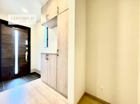 ���ց@�V���[�Y�{�b�N�X�t���B���ւ��Еt�����|�������₷���ł��I
�X�b�L���������ւŌ˂��J�����u�ԁA�������̂���S�n������Ԃ��o�}���Ă���܂��B