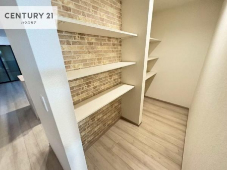 ���[�@�p���g���[�t���I���Ă�������A�H�ނ̃X�g�b�N���X�b�L�����ڂ��邱�Ƃ��ł��܂��I
���񌻒n�ł��m���߂��������B