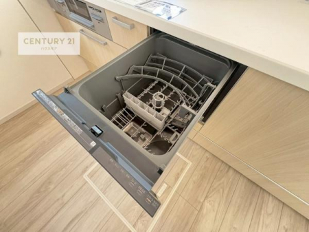 �L�b�`���@�H��@�t���̃L�b�`���ł��I�Z���������r��h�~�Ƃ��đ�ϊ��􂷂�֗��Ȏd�l�ł��I�r���g�C���Ȃ̂ŃL�b�`���̏ꏊ����炸�����X�y�[�X���L���g�����Ƃ��o���܂��I