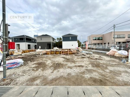 ���ԏ�@���ԃX�y�[�X��2�䕪����܂��I�Z�J���h�J�[�͂������A�o�C�N�⎩�]�ԂȂǂ��u���ꏊ�ɍ���܂���B