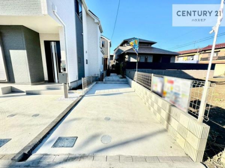 ���ԏ�@���ԃX�y�[�X��2�䕪����܂��I�Z�J���h�J�[�͂������A�o�C�N�⎩�]�ԂȂǂ��u���ꏊ�ɍ���܂���B