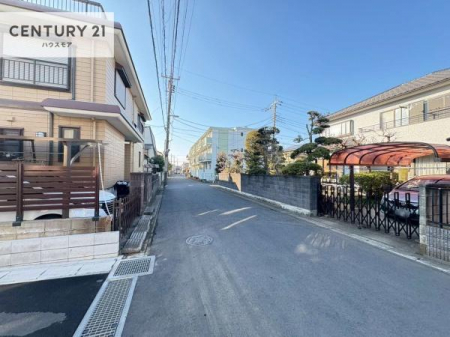 ���̑����n�@�O�ʓ��H6���I�z����ǍD�ȗ��n�ł��B
�Ԍɓ��ꂪ���ȕ������S�ł��ˁB