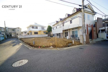 ���̑����n�@�O�ʓ��H8.5���~4.5���I�z����ǍD�ȗ��n�ł��B
�Ԍɓ��ꂪ���ȕ������S�ł��ˁB